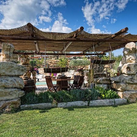 Il Giardino Dei Flintstones B&B Черветере Экстерьер фото